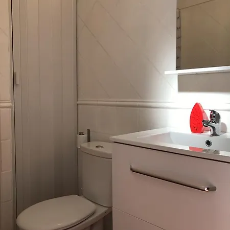 Cosy Flat Near The Sea * 코스타델실렌시오